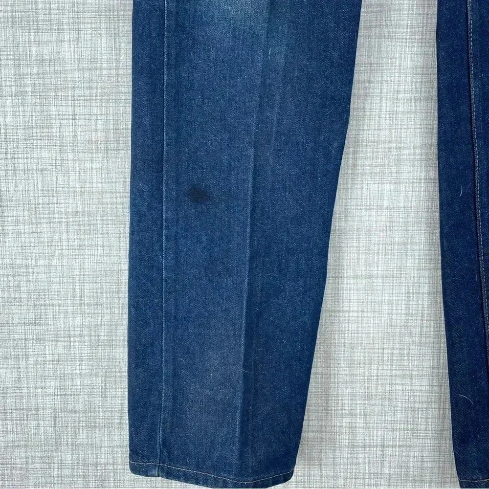 Levis *few small